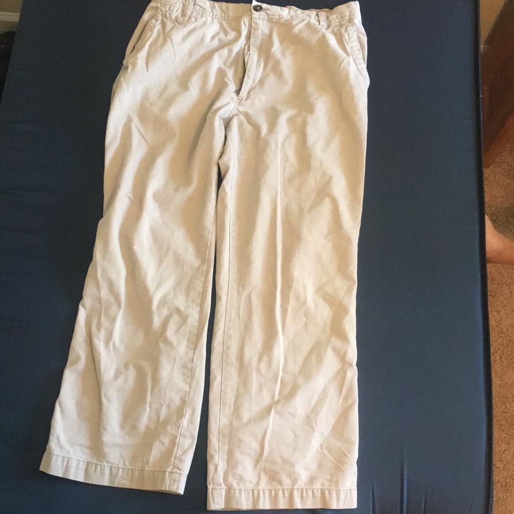 Loose Flat Front Khaki Pants Size 36x30